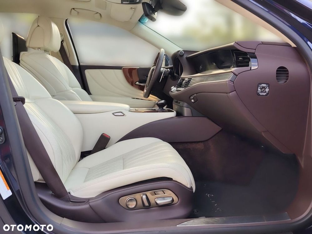 Lexus LS 500 Omotenashi AWD - 13