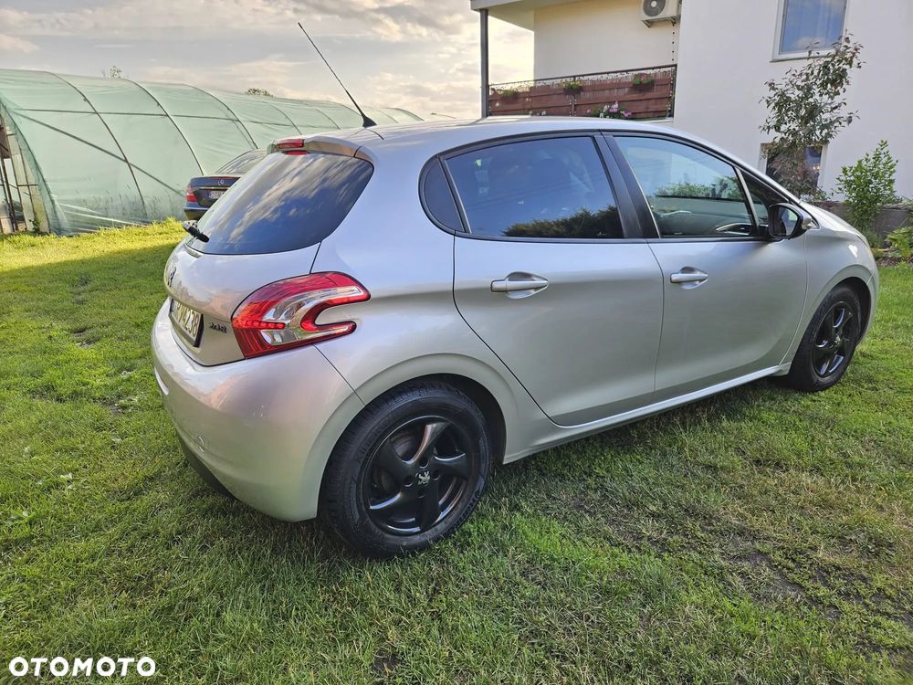 Peugeot 208 1.4 HDi Active - 5