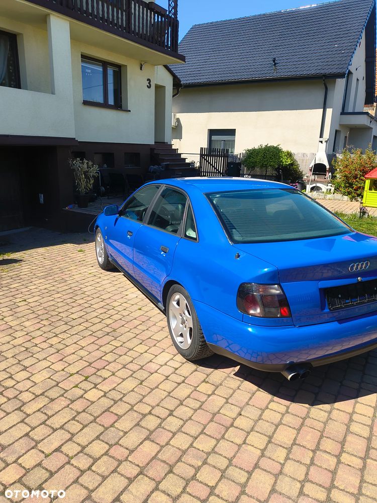 Audi A4 Limousine 1.8T - 4