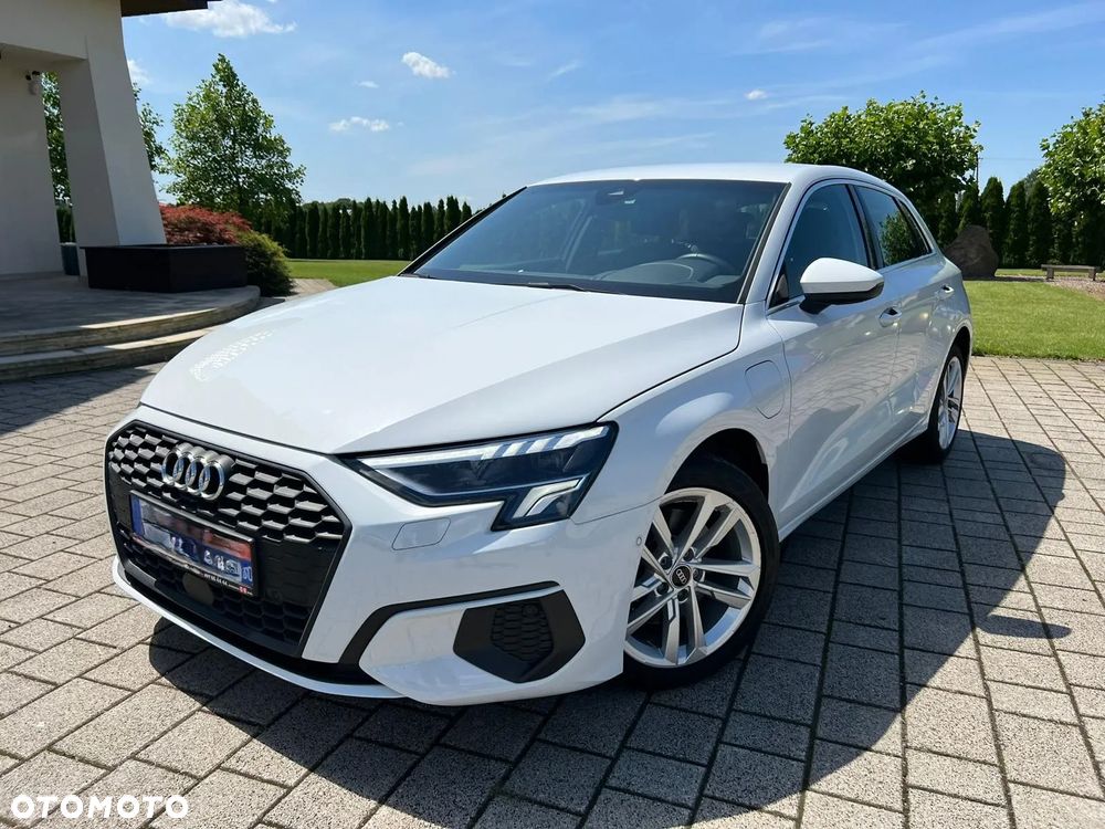 Audi A3 Sportback - 1