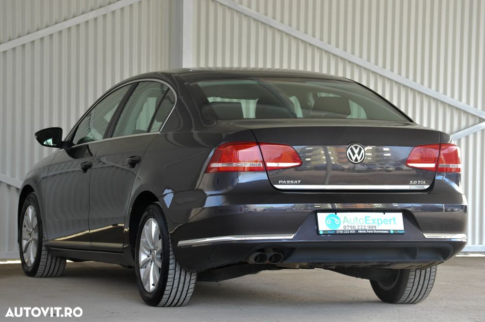 Volkswagen Passat 2.0 Blue TDI SCR Comfortline - 16