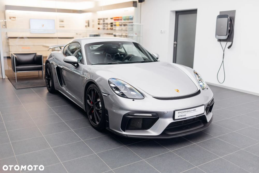 Porsche 718 Cayman - 8