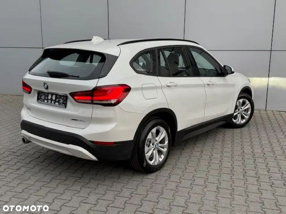 BMW X1 xDrive25e Advantage - 13