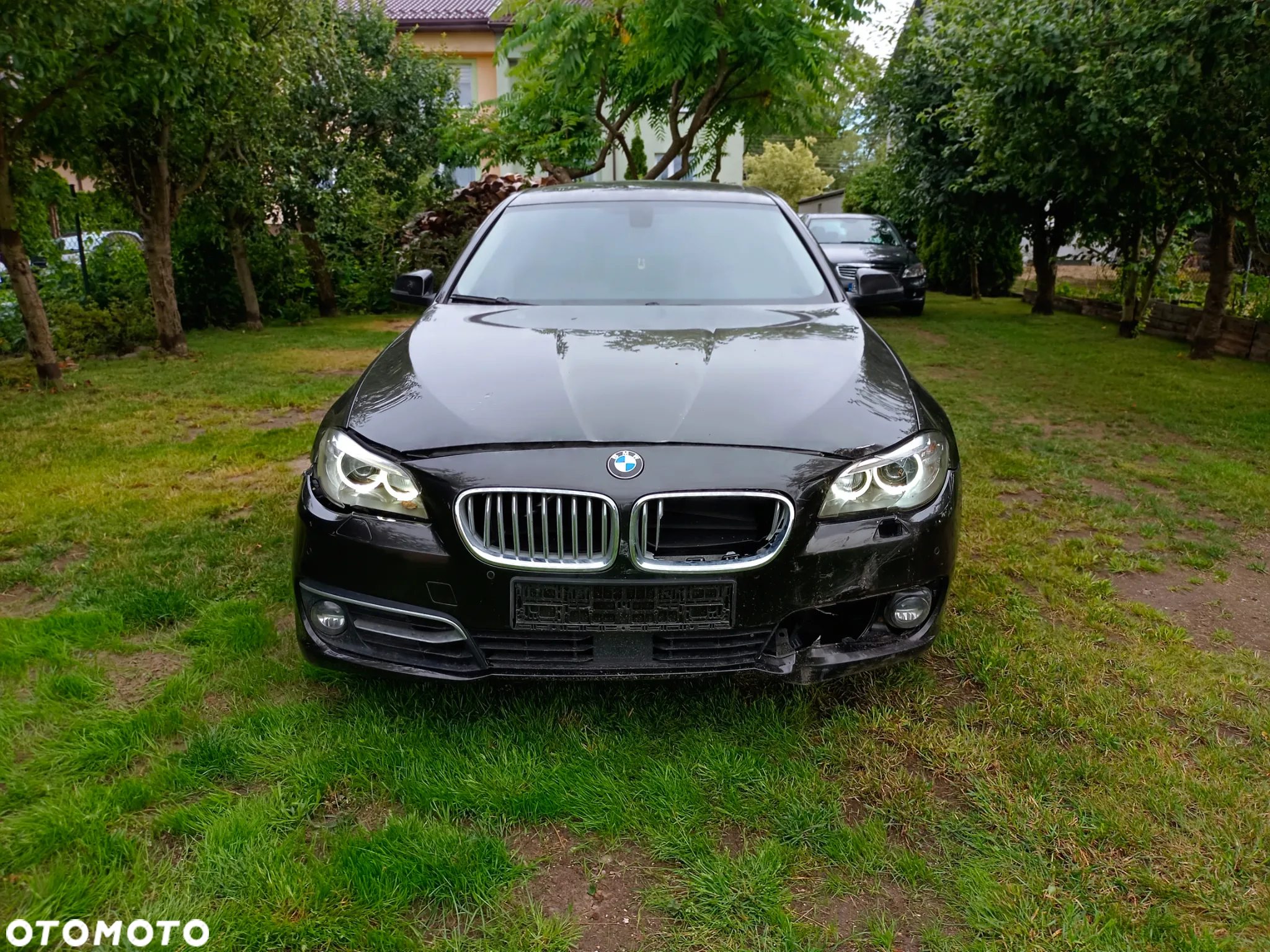 BMW Seria 5 528i xDrive Luxury Line - 3