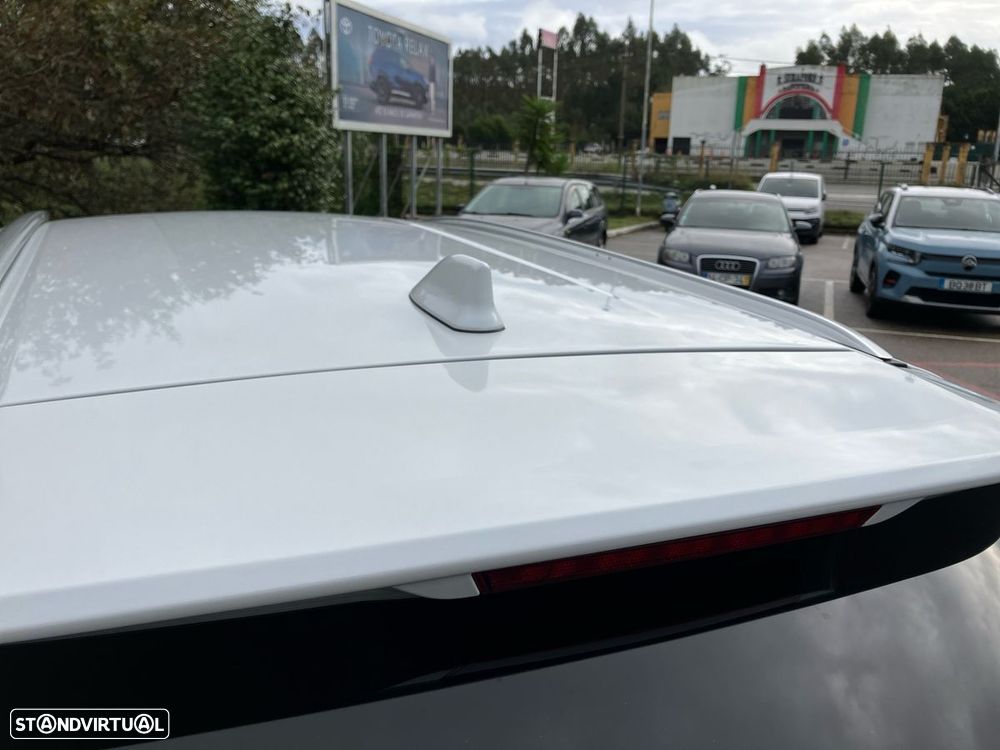 Toyota Corolla Touring Sports - 23