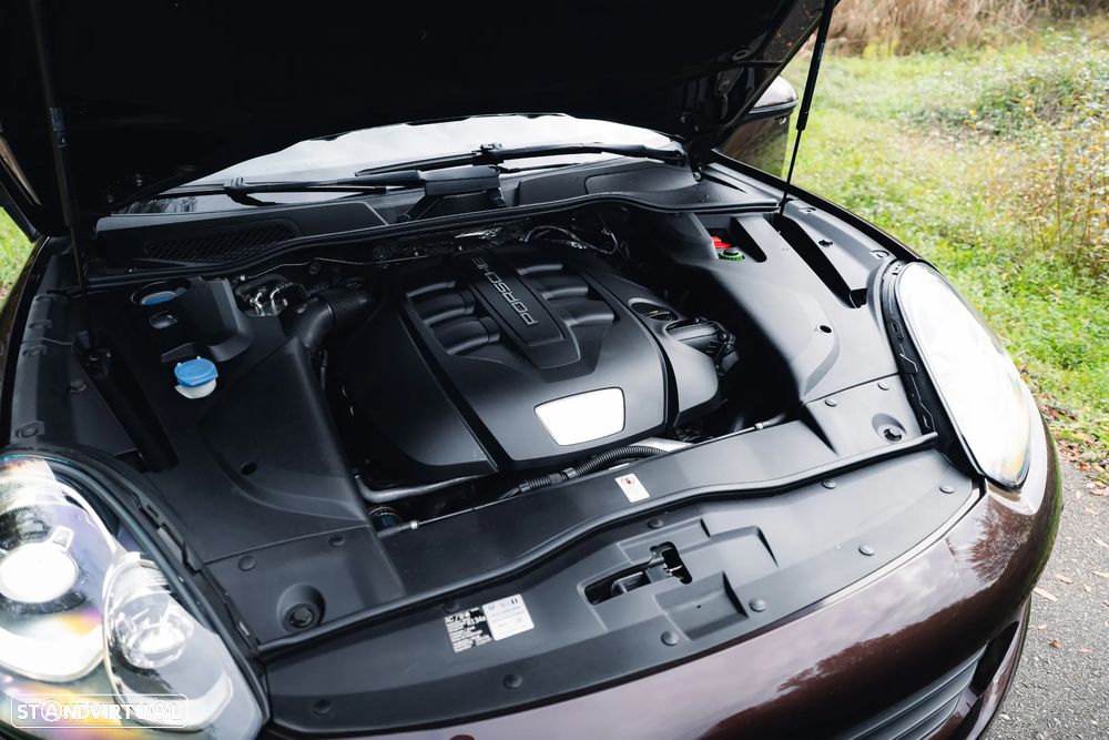 Porsche Cayenne - 19