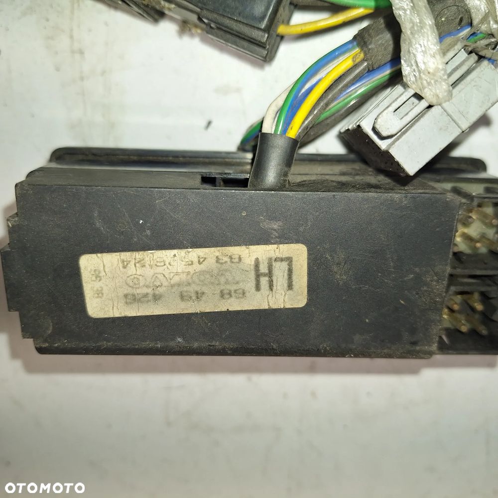 PRZELACZNIK SZYB LEWY PRZOD VOLVO 850 6849426 - 2