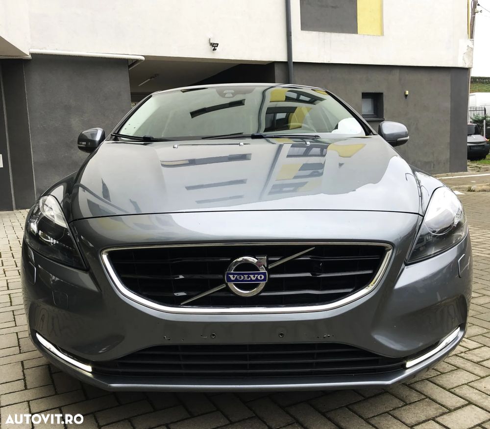 Volvo V40 D3 Geartronic Momentum - 2