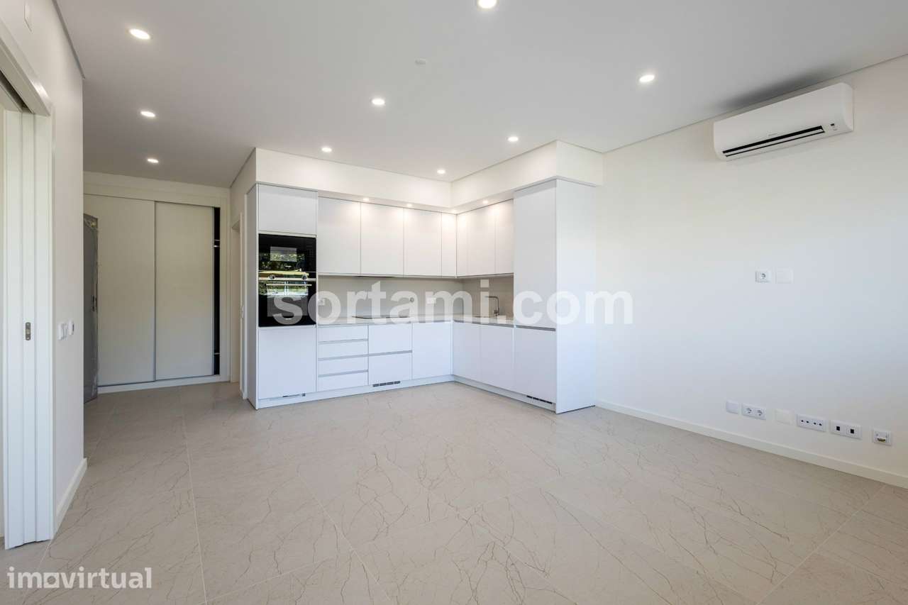 Apartamento T2 Venda em Quarteira,Loulé - Grande imagem: 2/9