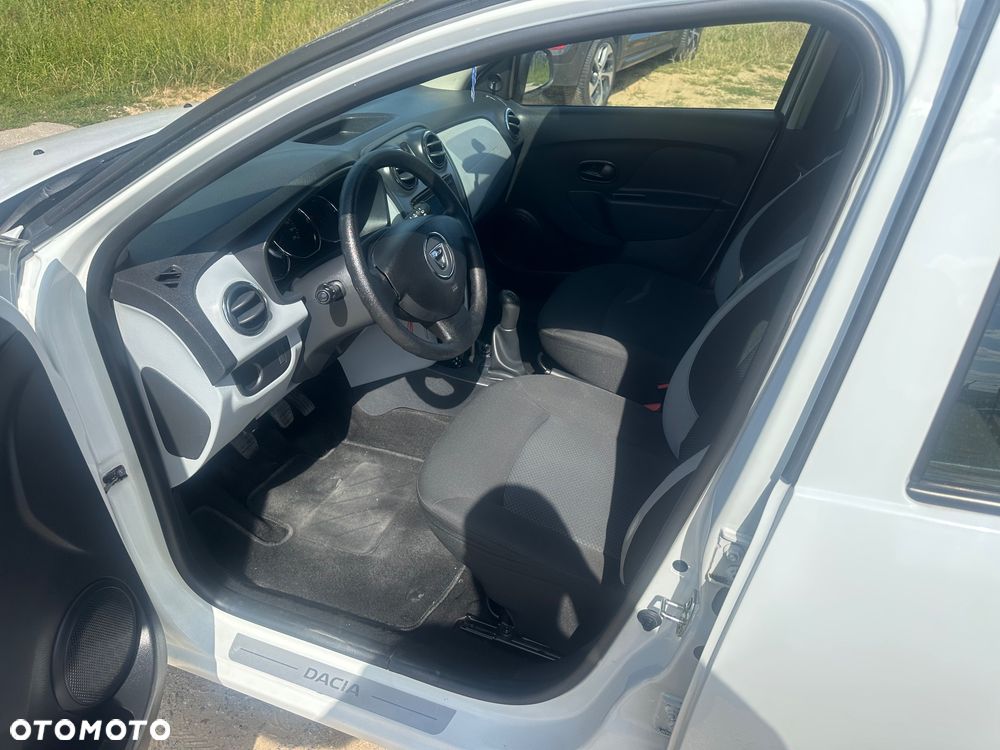 Dacia Sandero 1.2 16V 75 Essentiel - 11