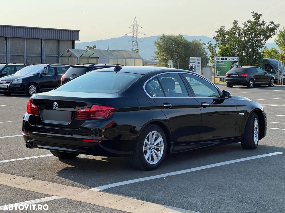BMW Seria 5 520d xDrive - 7