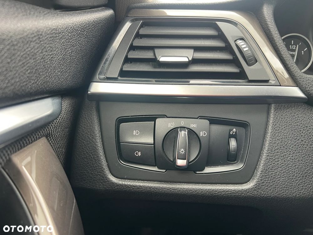 BMW Seria 4 420d xDrive Sport-Aut Modern Line - 19