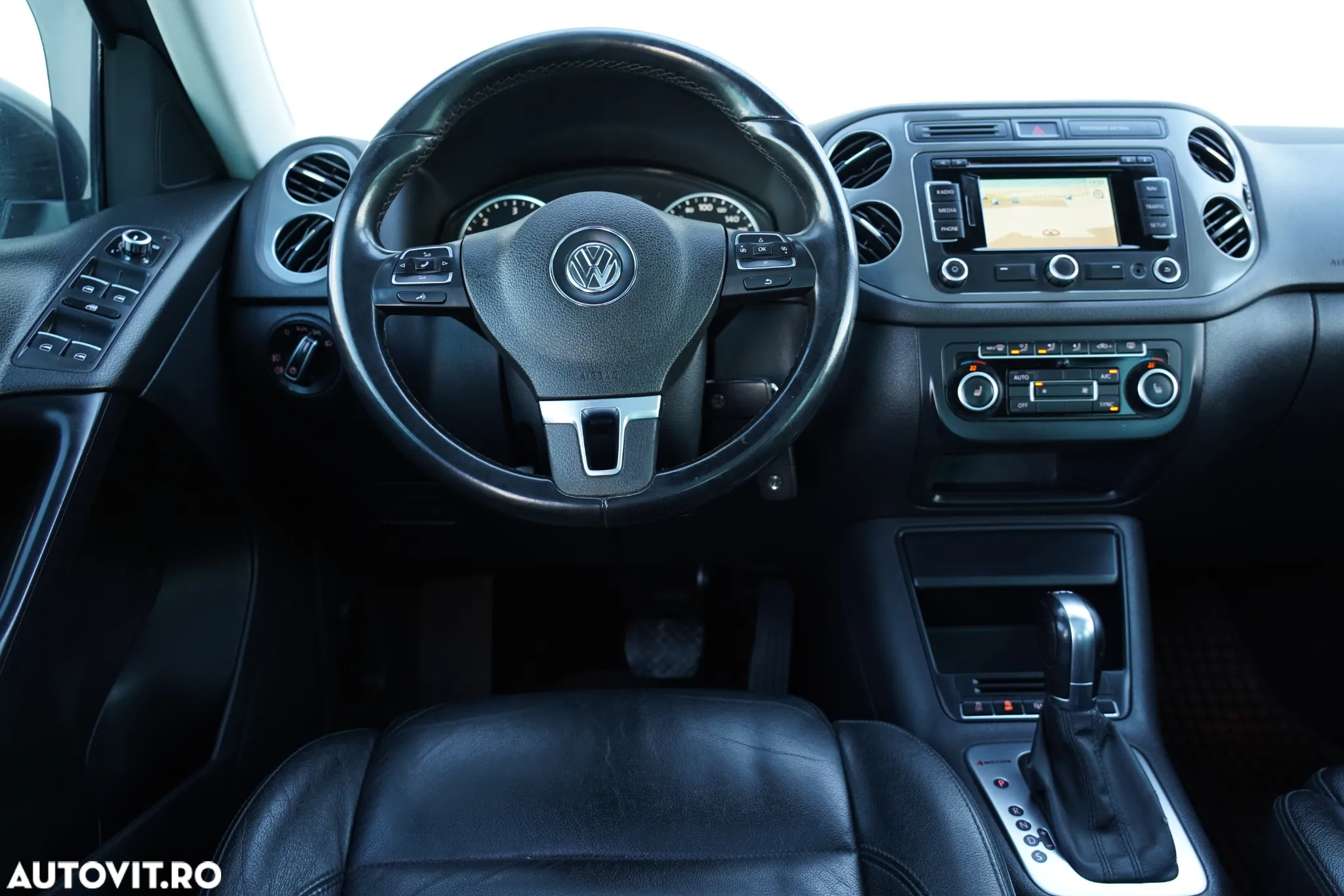 Volkswagen Tiguan 2.0 TDI DPF 4Motion BlueMotion Technology DSG Exclusive - 10