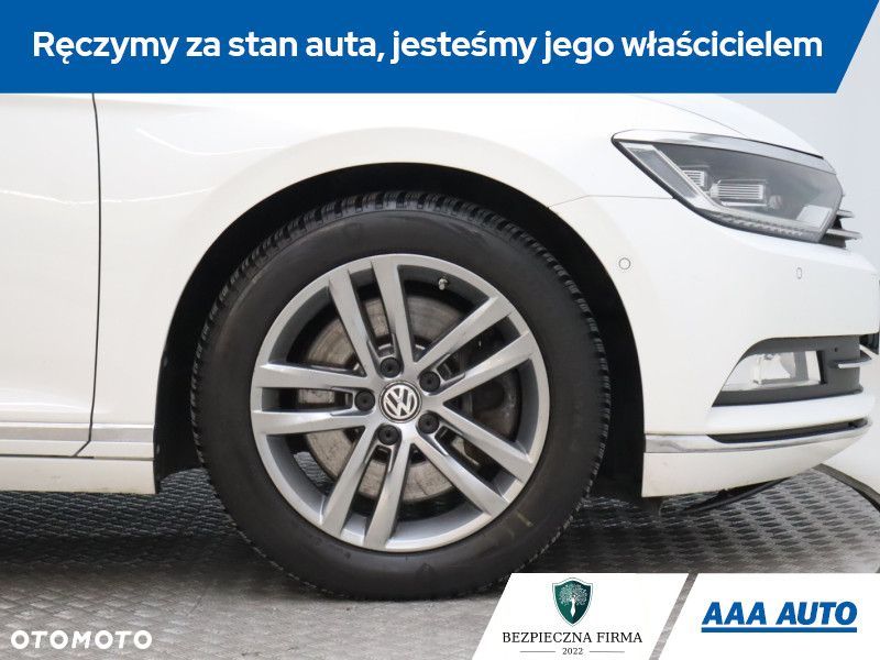 Volkswagen Passat - 17