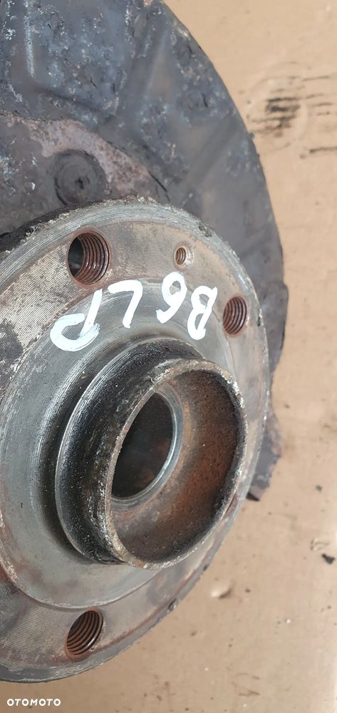 Zwrotnica piasta lewy przód przednia lewa VW Passat B6 2.0 TDI - 8