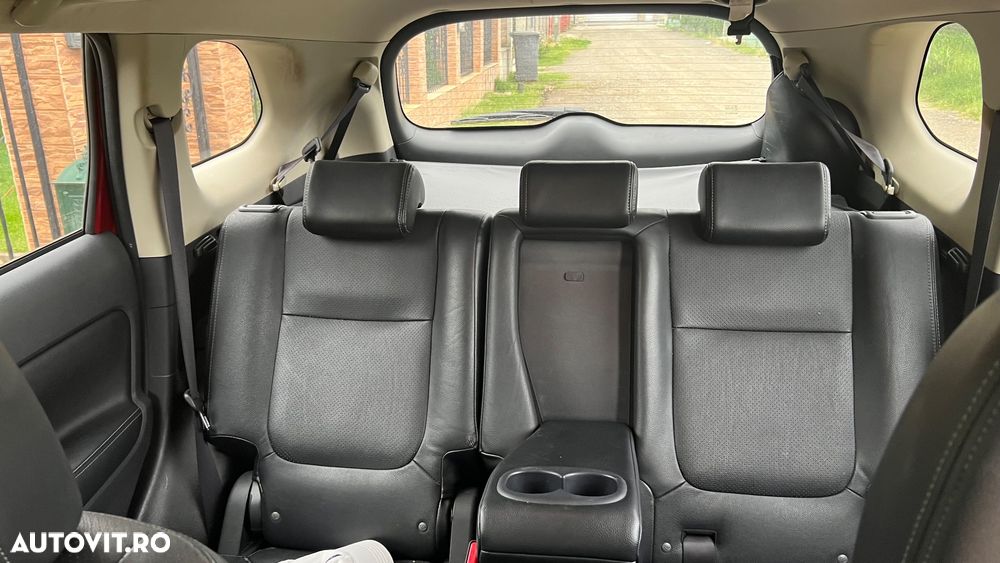 Mitsubishi Outlander - 8