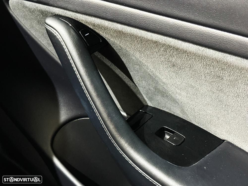 Tesla Model 3 Long Range Tração Integral - 35