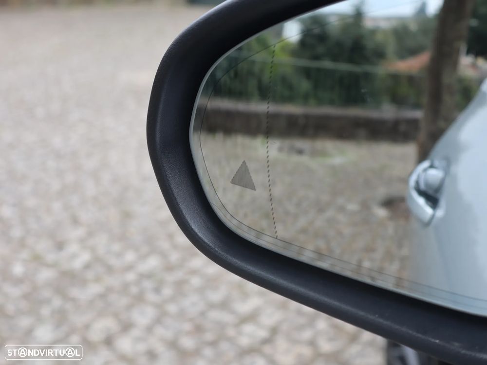 Mercedes-Benz CLA 250 e Shooting Brake AMG Line - 11