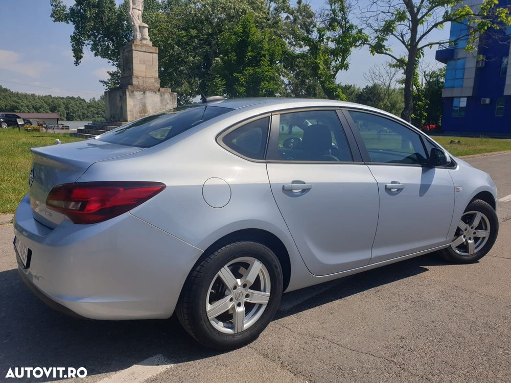 Opel Astra 1.6 CDTI Start/Stop Drive - 3
