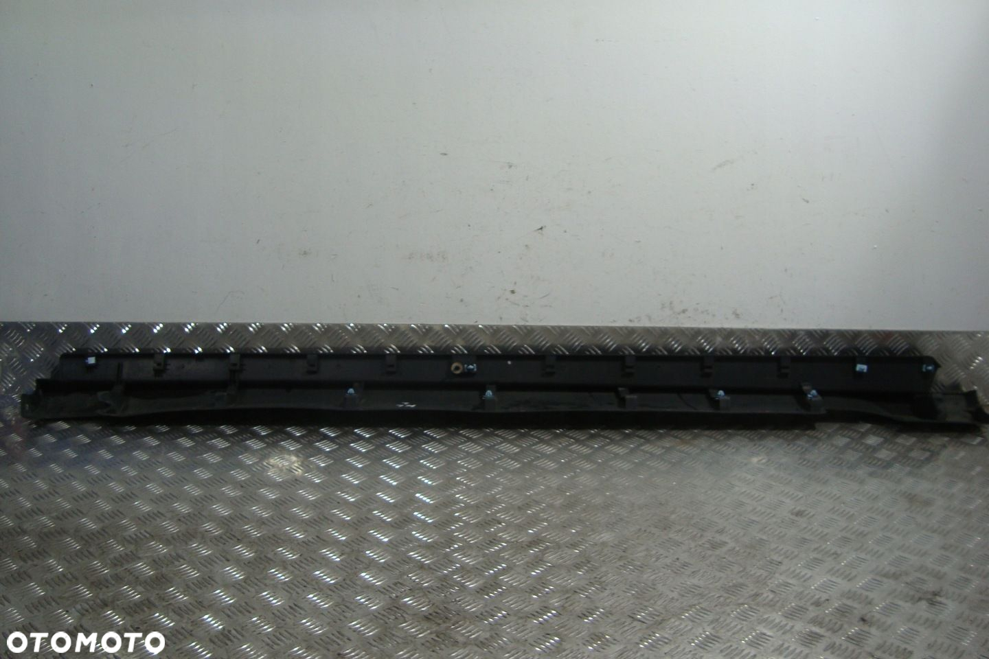 LISTWA NAKŁADKA PROGU LEWA JEEP CHEROKEE KL 13- - 6