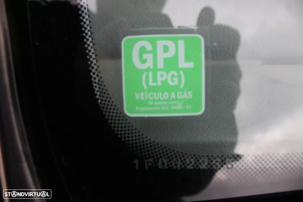 Mercedes-Benz CLK 240 - 13