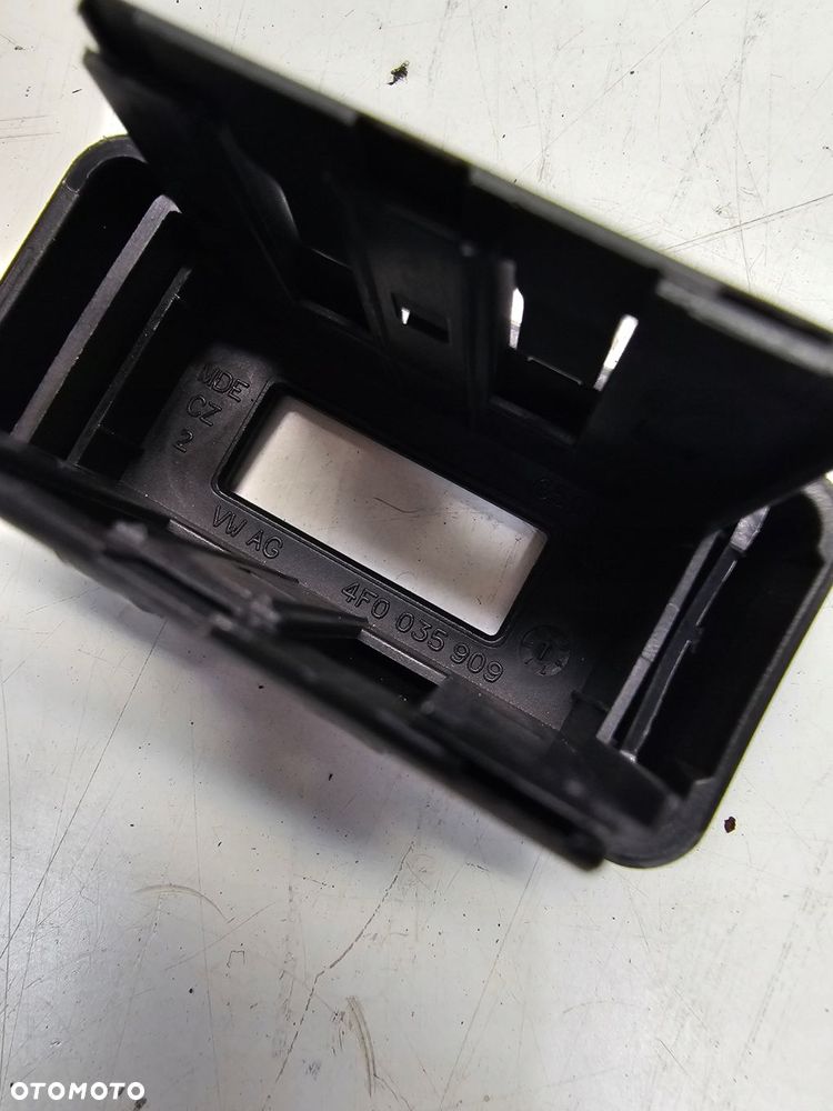 OSŁONA ZAŚLEPKA WTYCZKI MMI AUDI VW SEAT 4F0035909 - 4