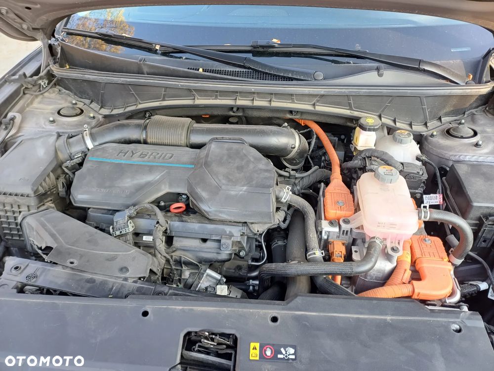Hyundai Tucson 1.6 T-GDi HEV Executive 2WD - 28