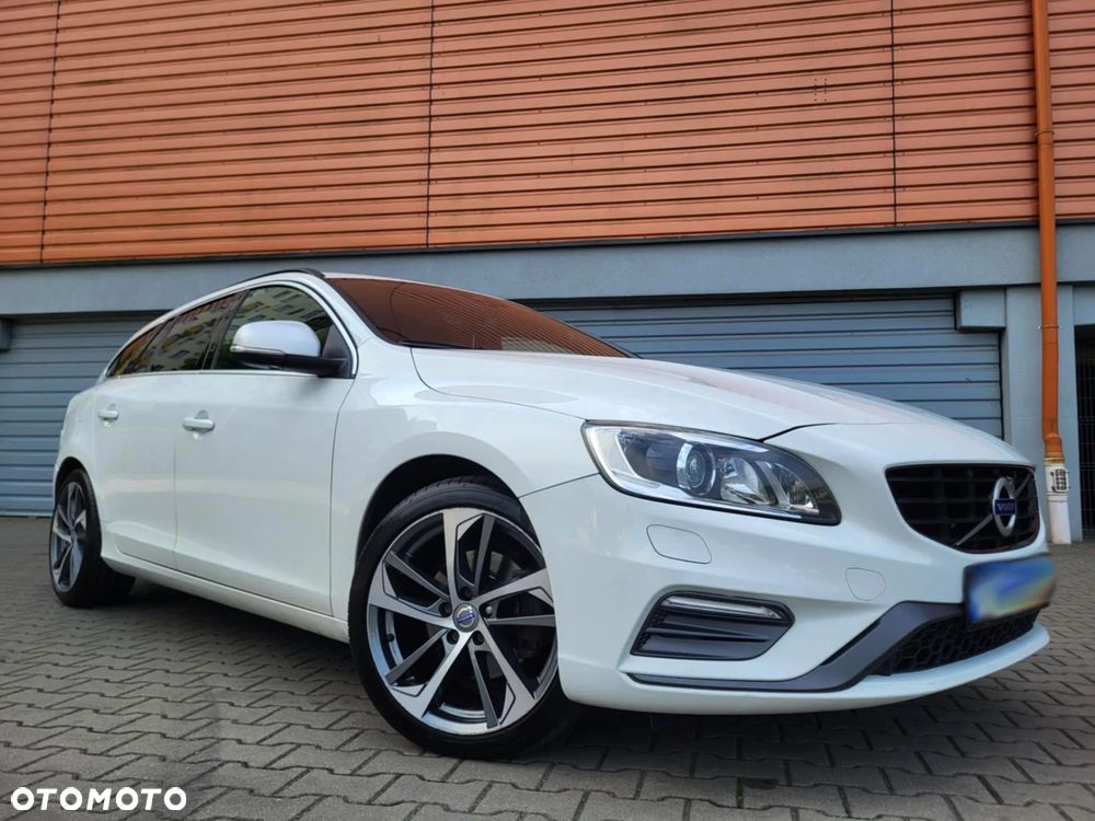 Volvo V60 D4 Drive-E R-Design Momentum