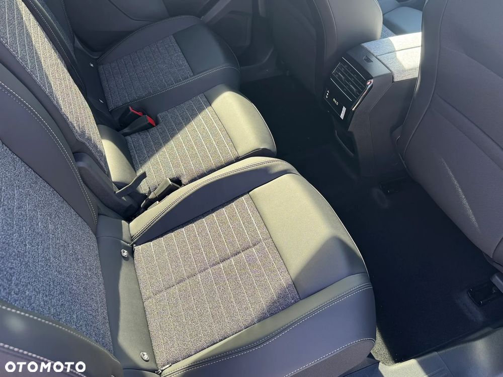 Peugeot 5008 1.2 PureTech mHEV Business S&S e-DCS6 - 14