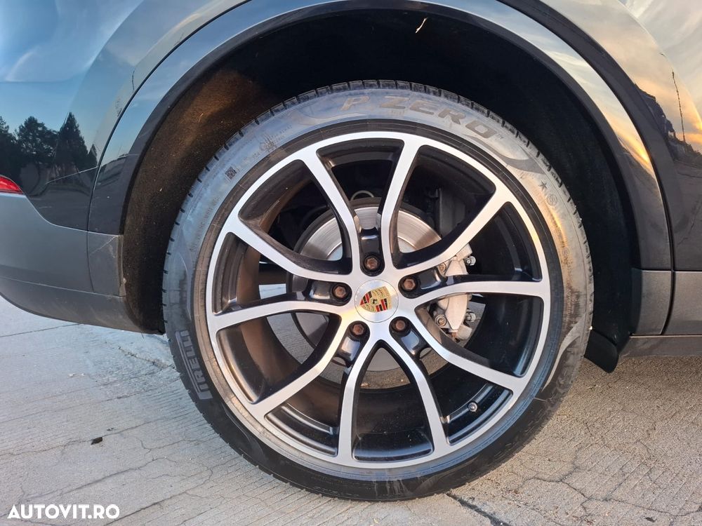 Porsche Cayenne Tiptronic S - 10