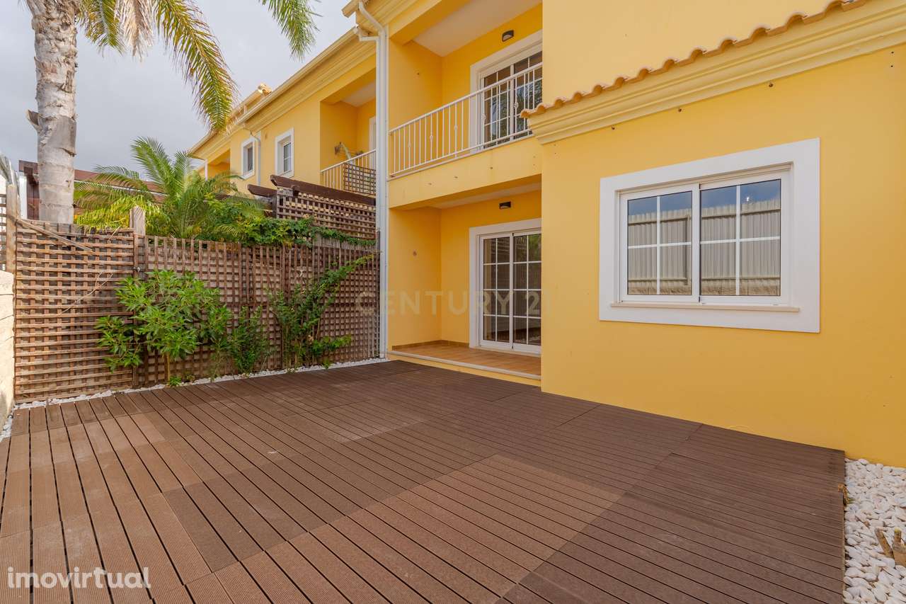 Moradia T2+1 geminada | Piscina - Garagem 51m2  | Mosqueira-Albufeira - Grande imagem: 3/32