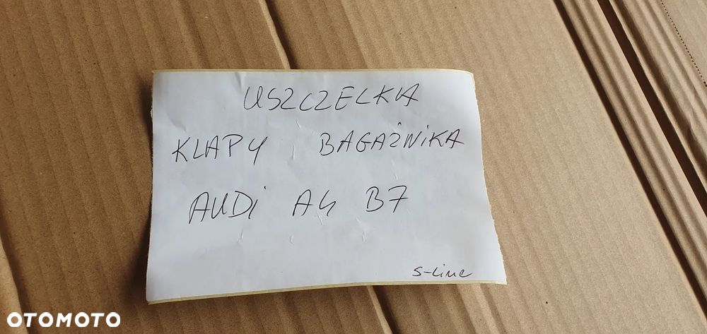 Uszczelka klapy bagażnika Audi A4 B7 Kombi 8E9827705P - 8