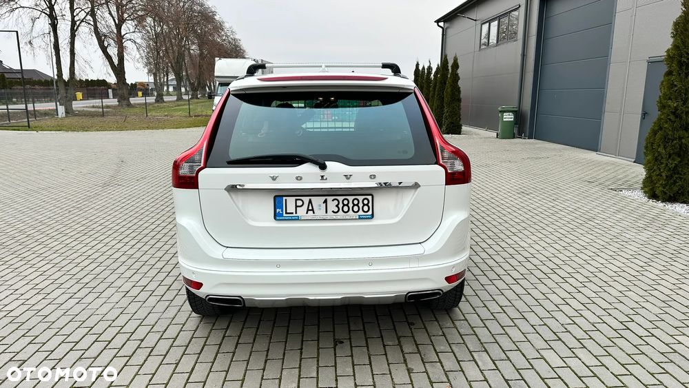 Volvo XC 60 D5 AWD Momentum - 6