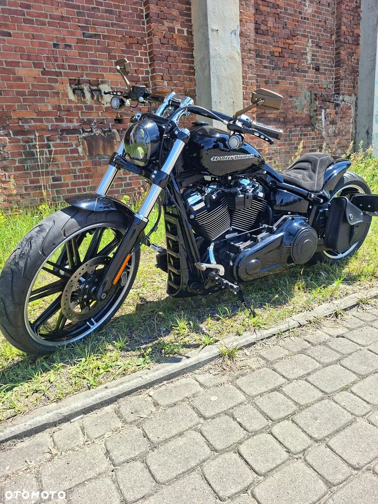 Harley-Davidson FXSB Breakout - 31