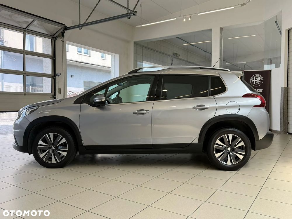 Peugeot 2008 1.2 Pure Tech GPF Allure S&S EAT6 - 4