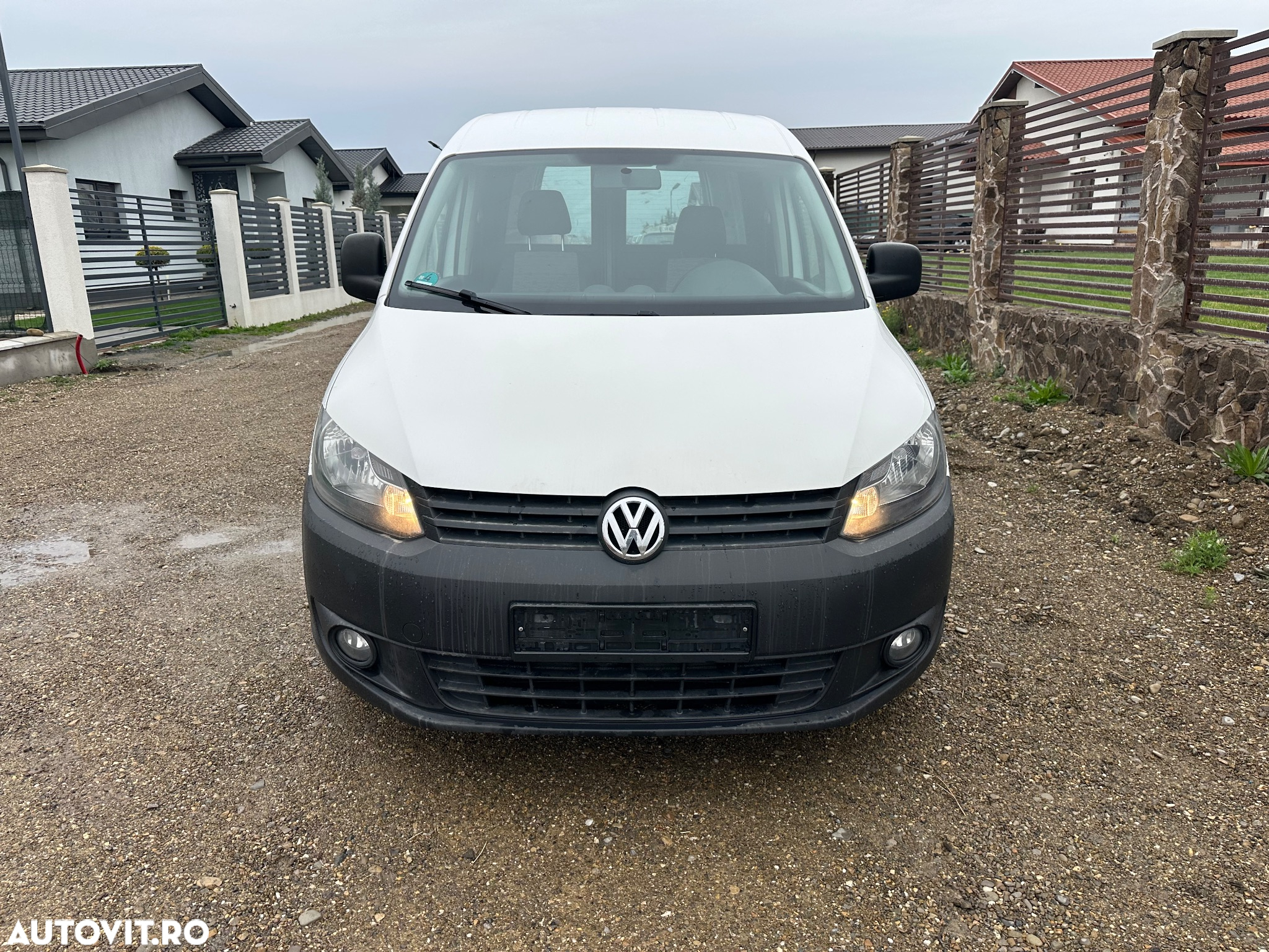 Volkswagen Caddy - 10