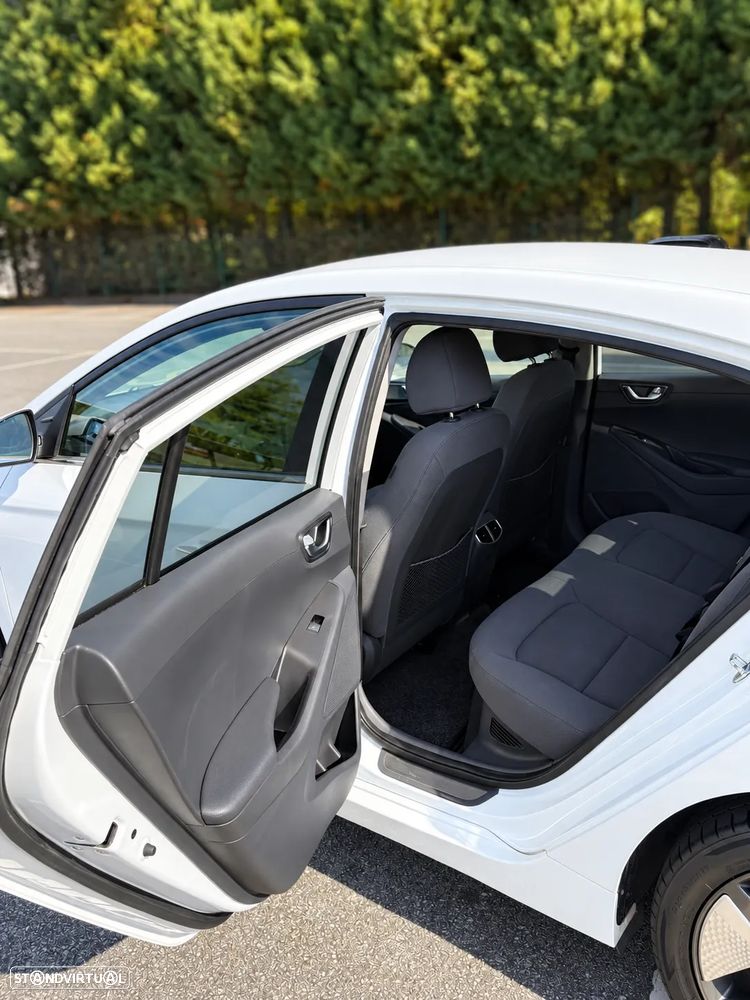 Hyundai Ioniq 1.6 GDI HEV - 8