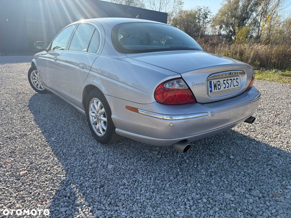 Jaguar S-Type - 4