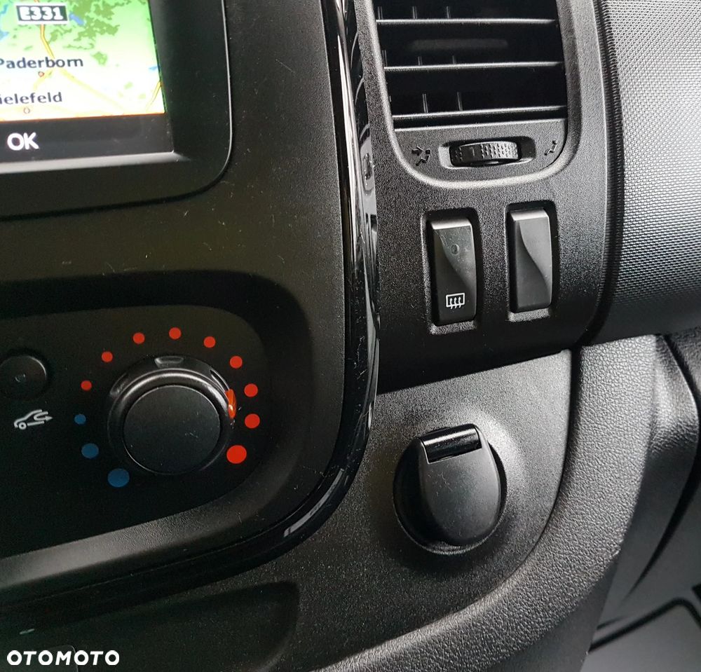Opel Vivaro - 27