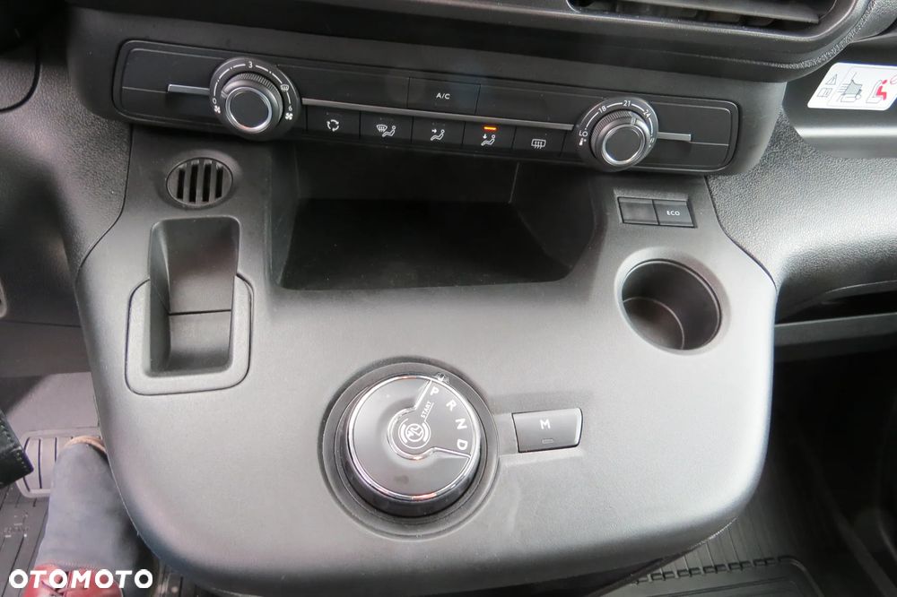 Toyota Proace City 1.2 D-4t 130km A/t Long Brygadówka - 24