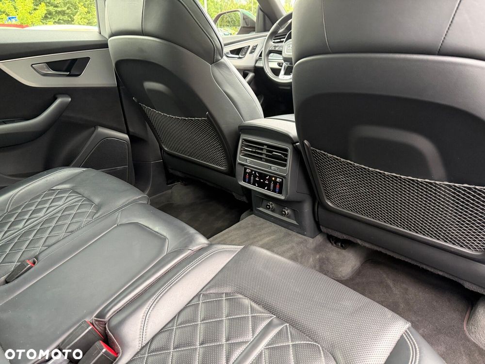 Audi Q8 - 30
