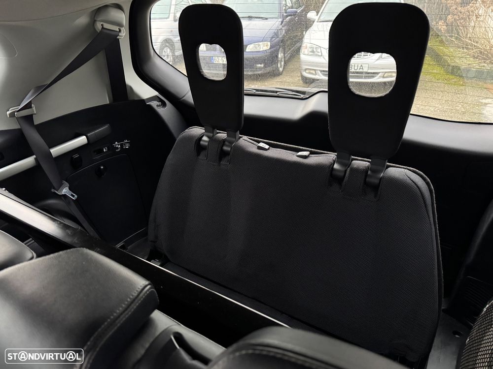 Mitsubishi Outlander 2.0 DI-D Intense+ 4WD - 12