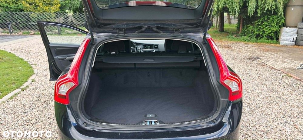 Volvo V60 D3 Momentum - 14
