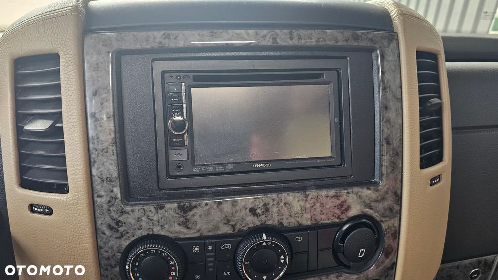 LE VOYAGEUR Mercedes Sprinter 519 - 13