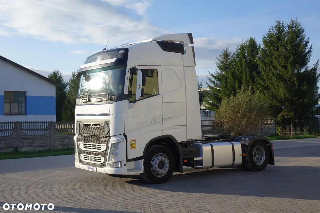 Volvo FH 500 GLOBETROTTER / STANDARD/ AUTOMAT / EURO 6 / KLIMATYZACJA POSTOJOWA/ 2 ZBIORNIKI PALIWA - 1