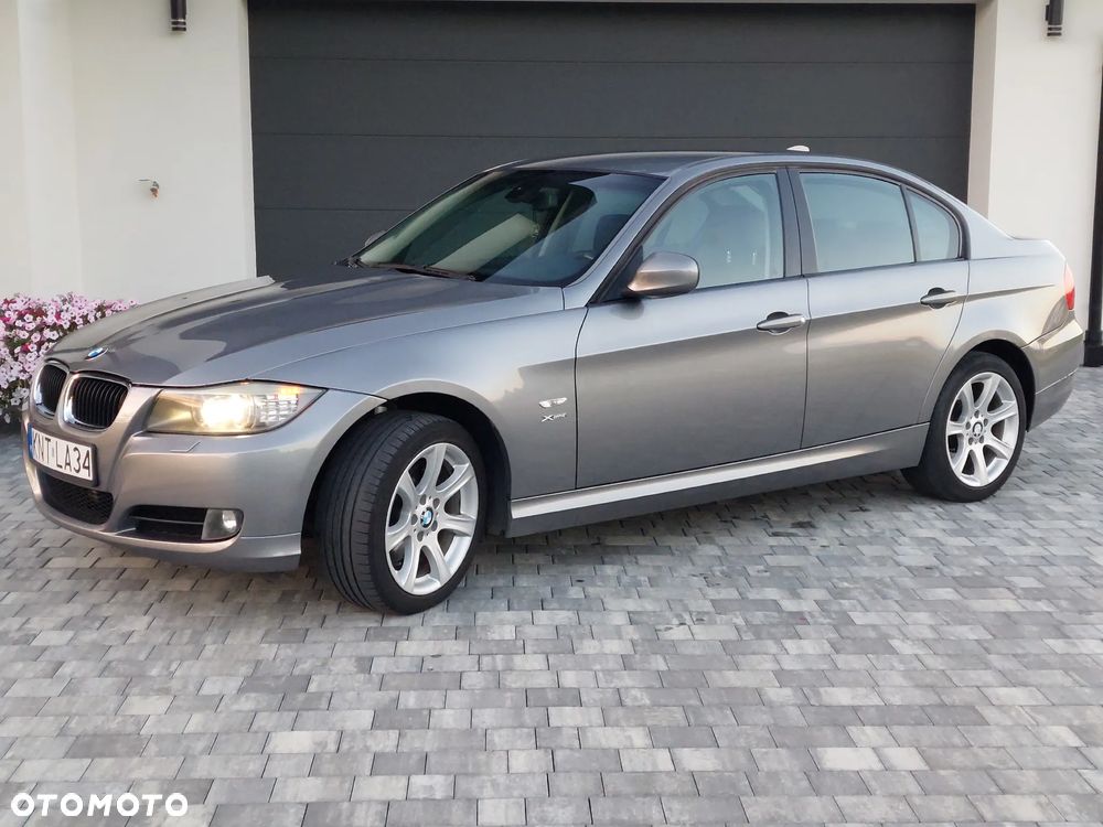 BMW Seria 3 320d xDrive DPF - 11