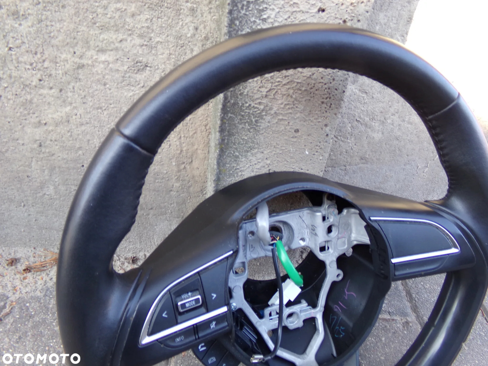 Kierownica Suzuki Swift MK8 - 4