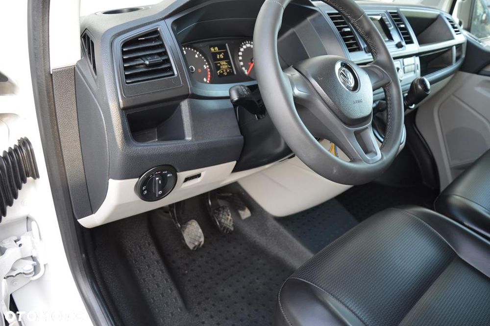 Volkswagen Transporter - 17