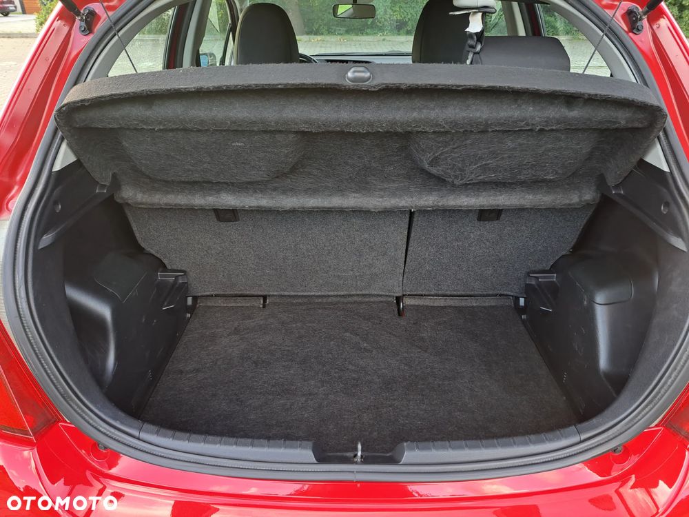 Toyota Yaris - 10