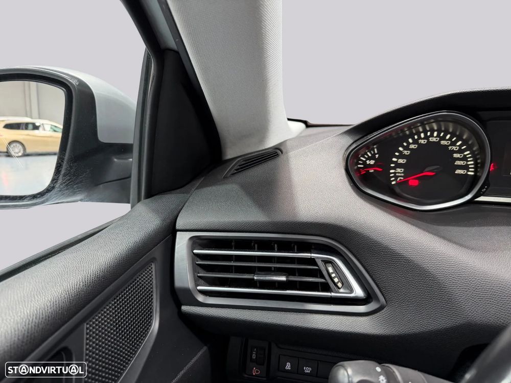 Peugeot 308 1.2 PureTech Active - 13